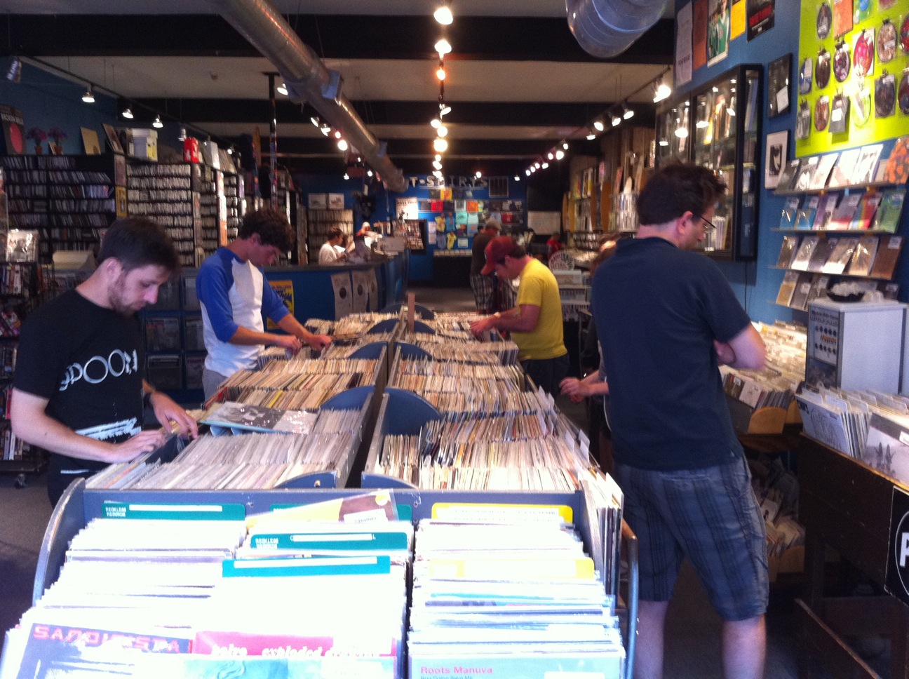 A view customers browsing in Reckless Records in Chicago