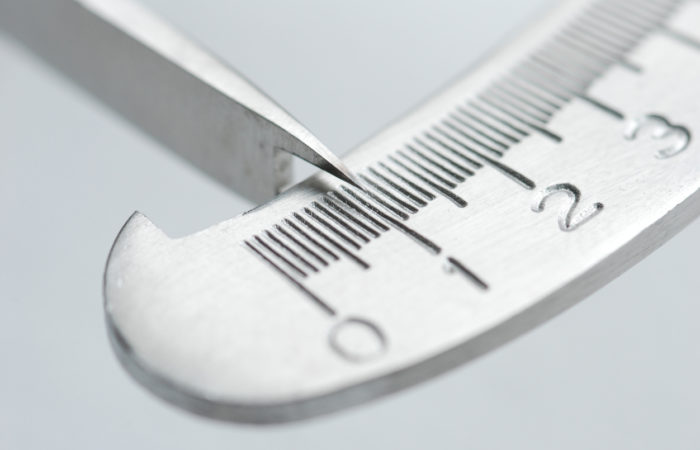 Measuring with micrometer