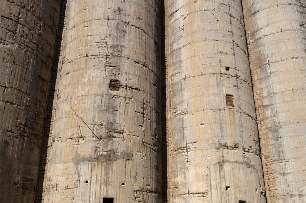 Concrete silos 