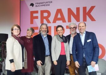 Photo of panelists, Kaufman, Harrington, Kostova, Carpenter, De Waard and McIntosh following the Chefs panel at the Frankfurt Book Fair
